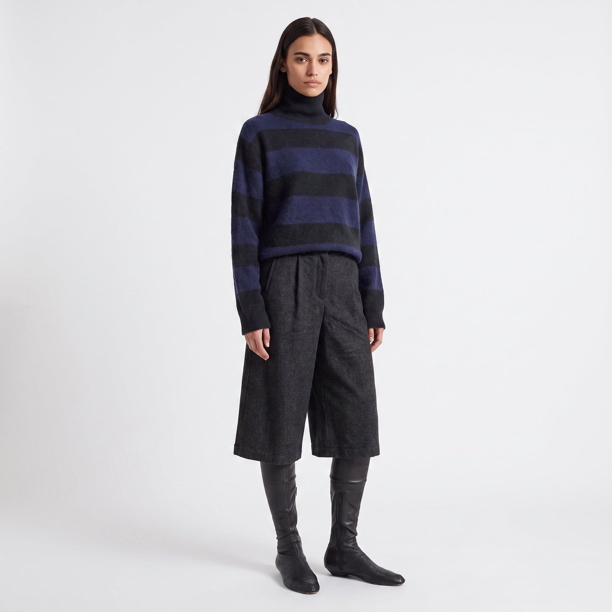 Bermuda tailleur femme en laine EROURA d-gray, ARTLOVE