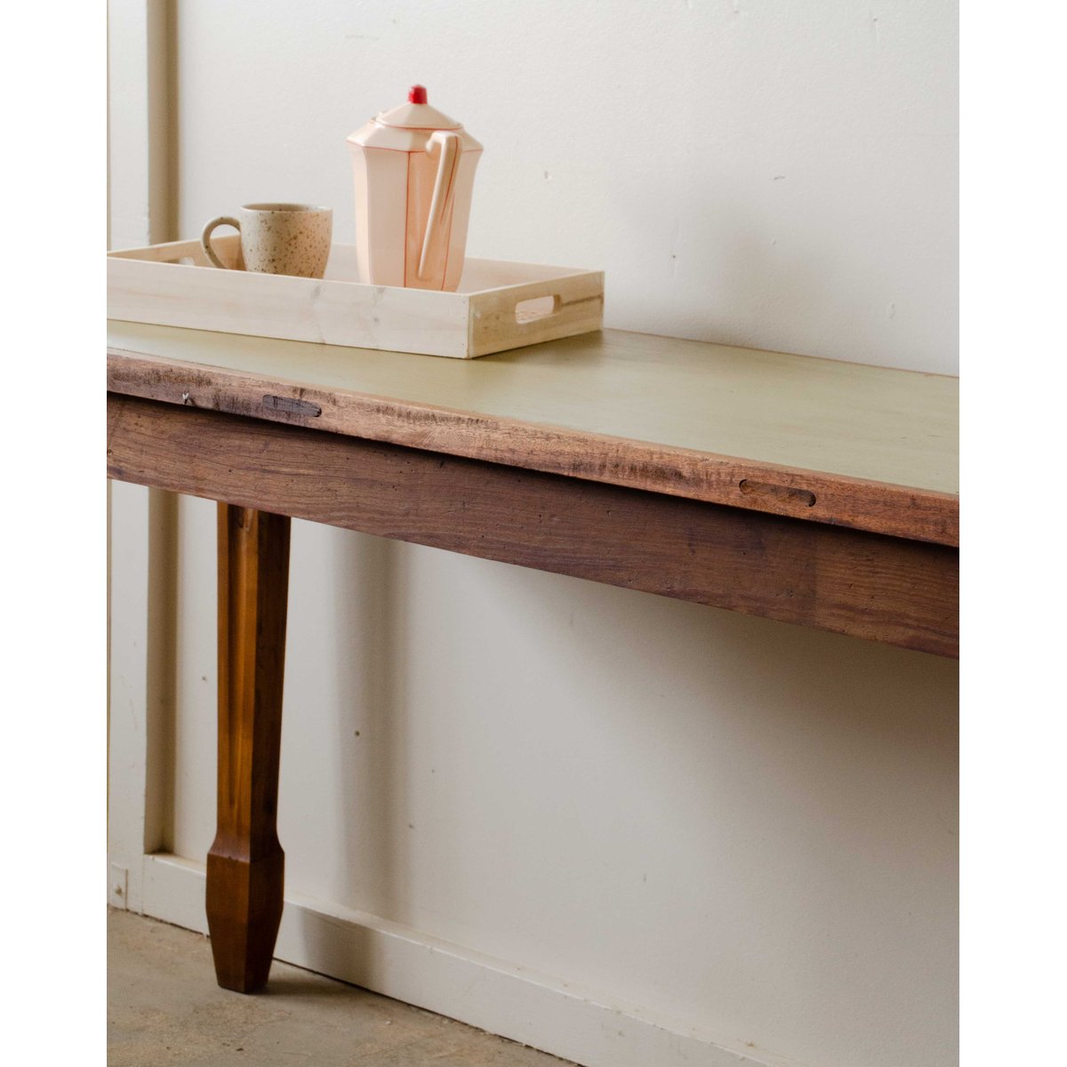 Table d'estaminet Romy N°1416 - Bon état bois foncé, DEBONGOUT
