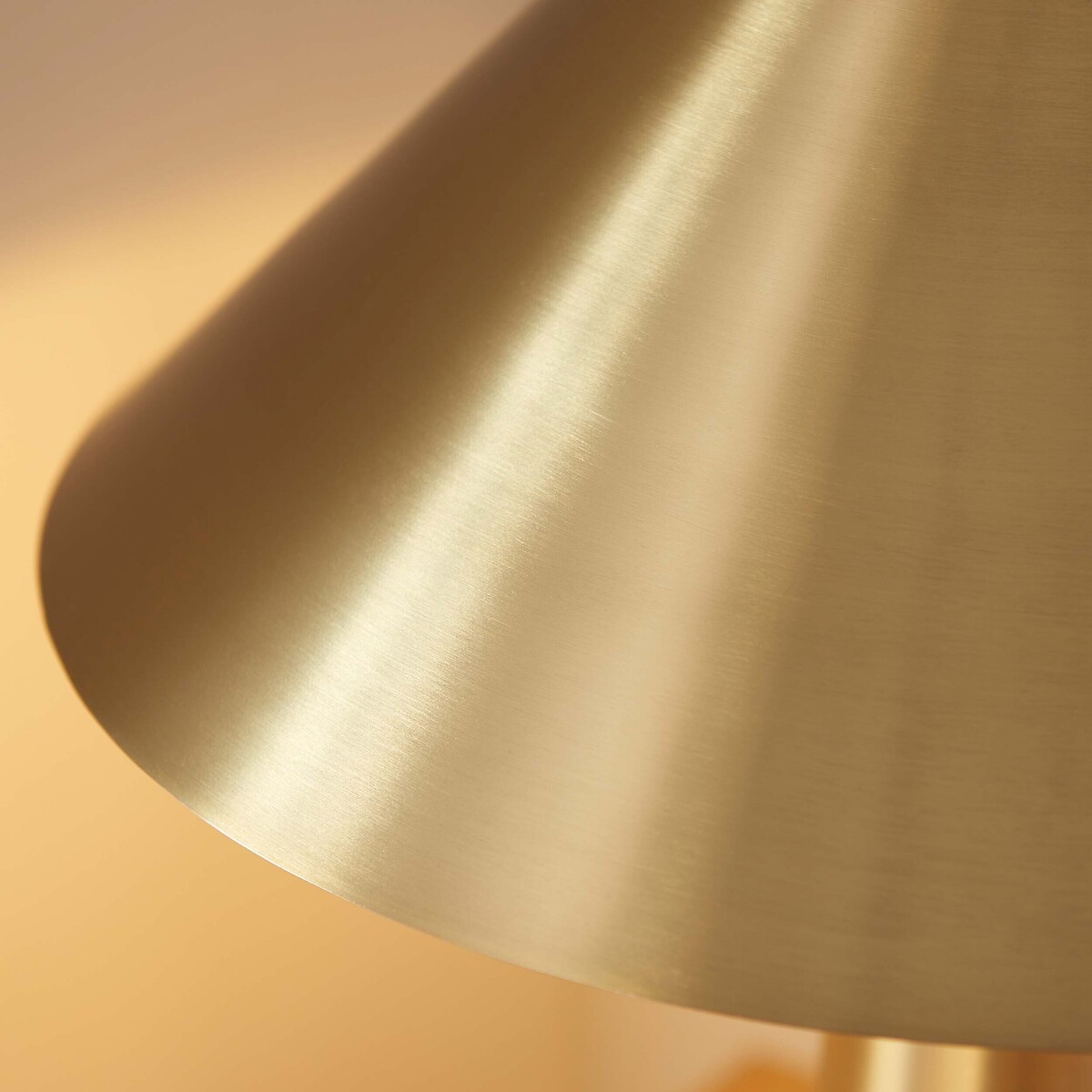 Issac Metal Table Lamp aged brass, ÉDITÉ