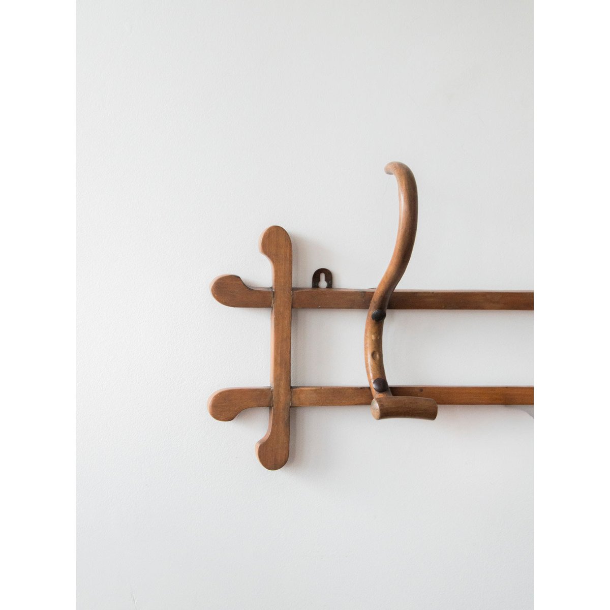 Porte-manteau style Thonet Max N°244 - Bon état bois clair, DEBONGOUT