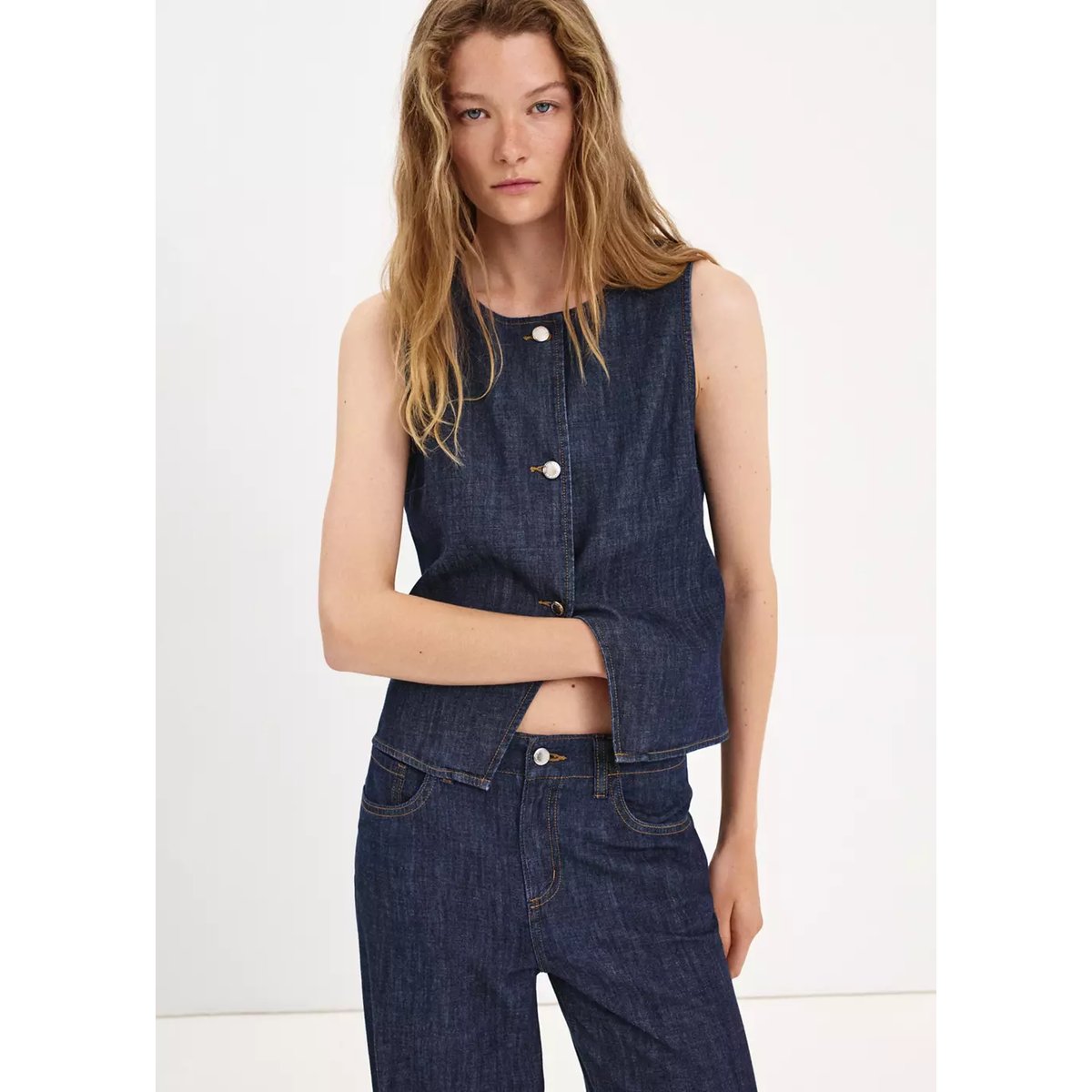 Gilet en jean boutons bleu, MANGO