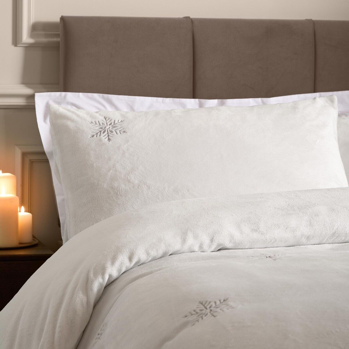 Frosted Snowflake Embroidered Fleece Duvet Cover and Pillowcase Set white, PAOLETTI