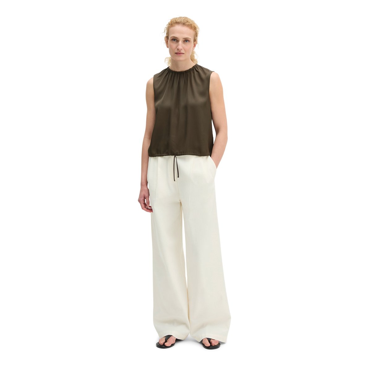 Blouse sans manches avec cordon de serrage relaxed en LENZING™ ECOVERO™ marron foncé, MARC O'POLO
