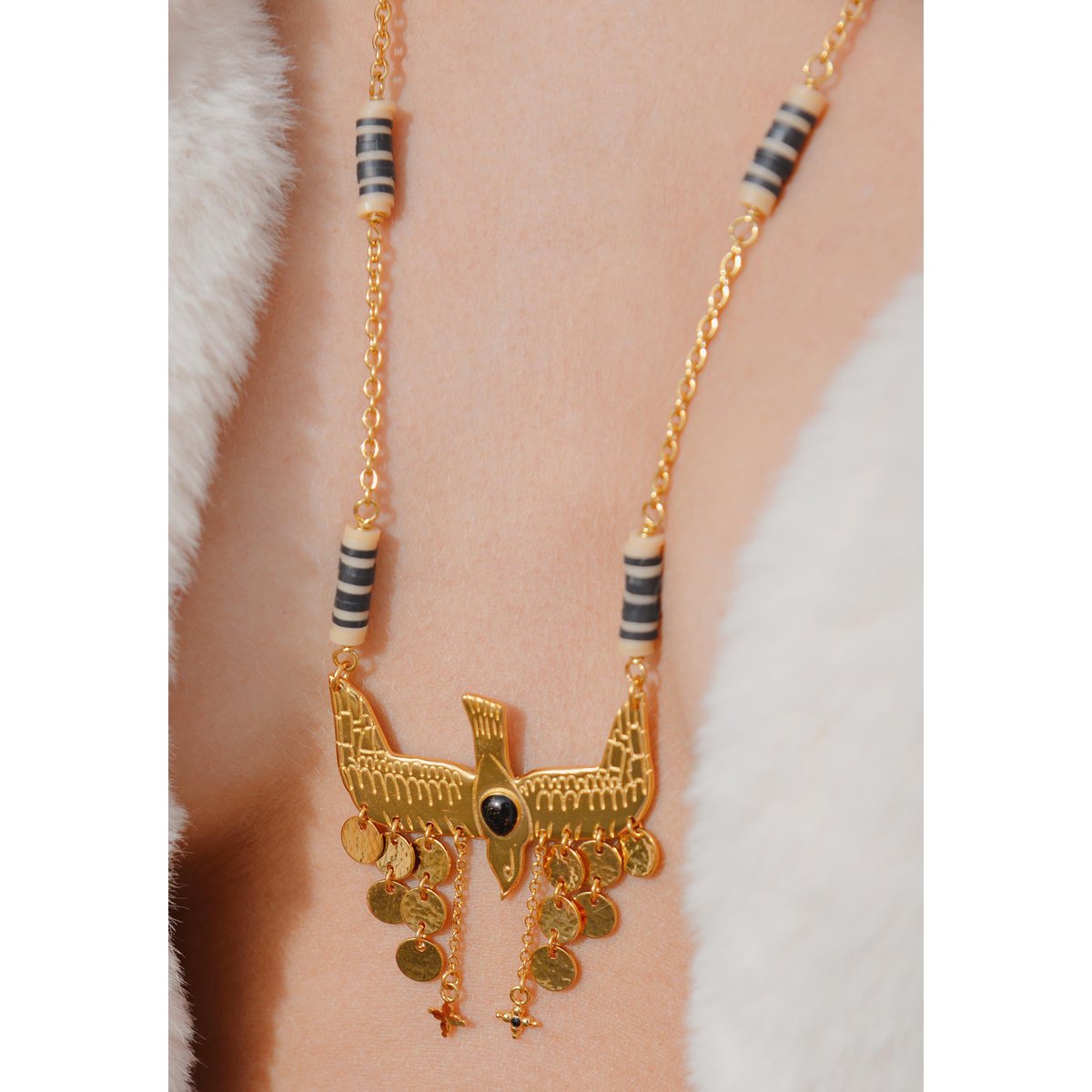 Collier cordon avec pendentif aigle NIPOA noir, HIPANEMA