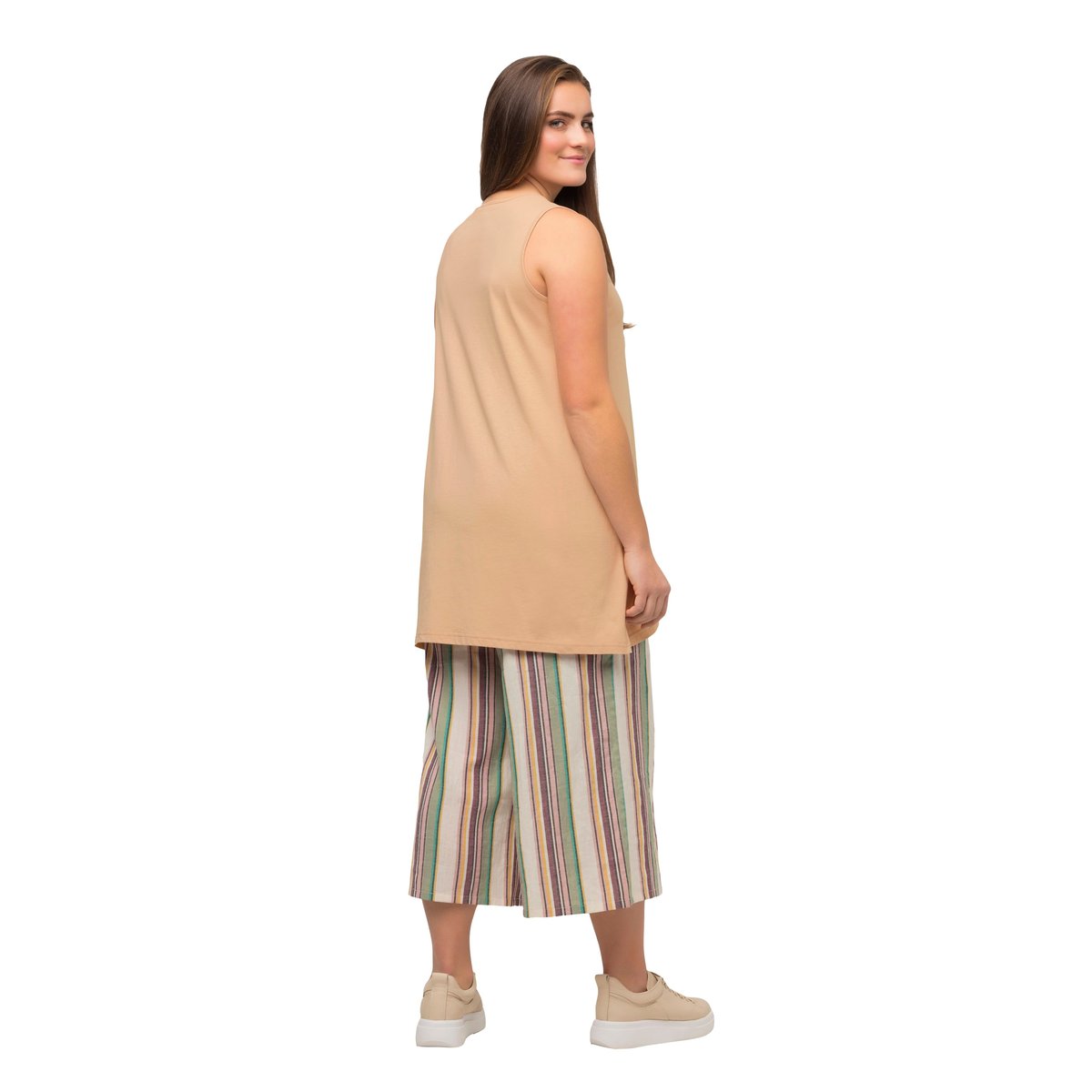 Haut long sans manches. Tonalités beige, ULLA POPKEN