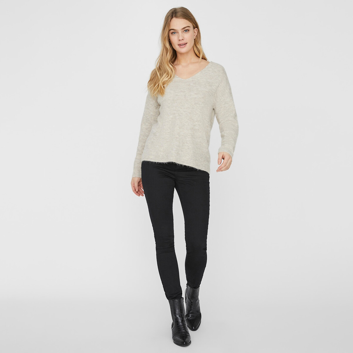 Pull scollo a V in morbida maglia ecru , VERO MODA