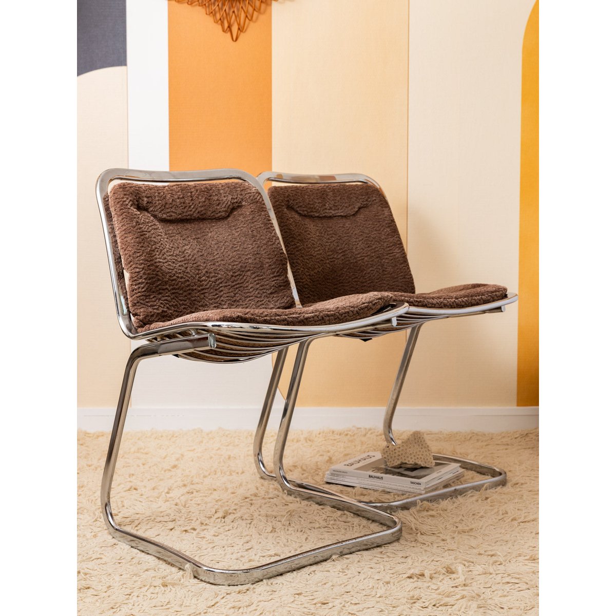 Lot de deux chaises design Alma N°1993 - Bon état argenté, DEBONGOUT