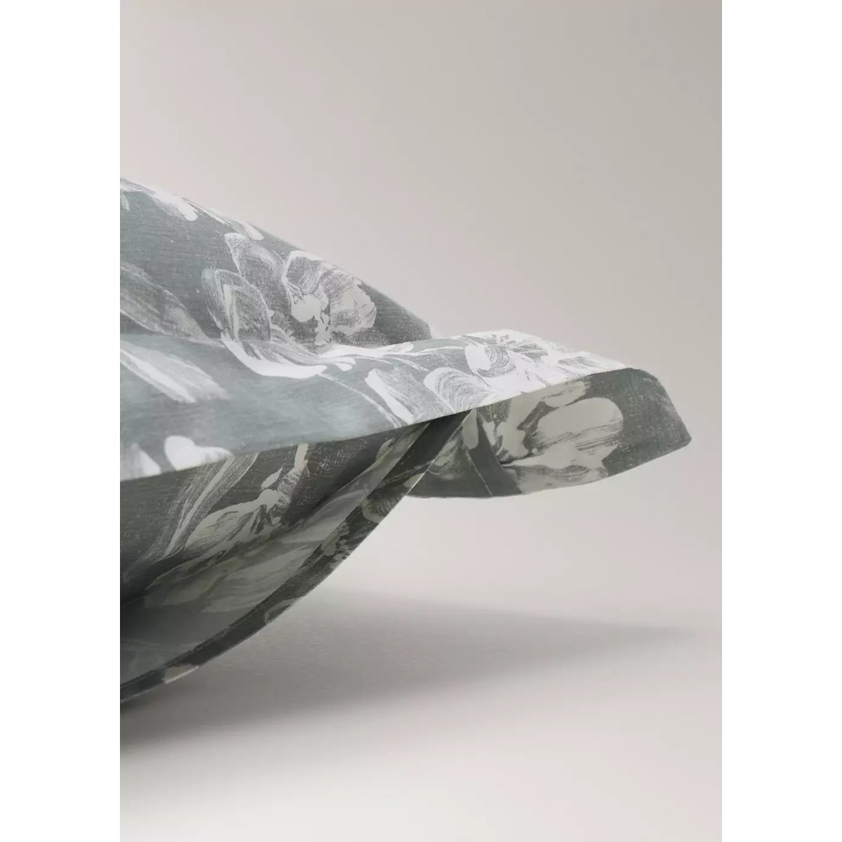 Lot de 2 taies d'oreiller en percale de coton imprimé fleuri vert moyen, MANGO HOME