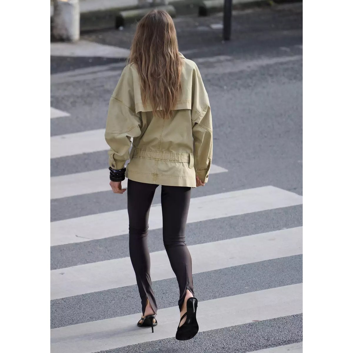 Parka à revers avec ceinture marron moyen, MANGO