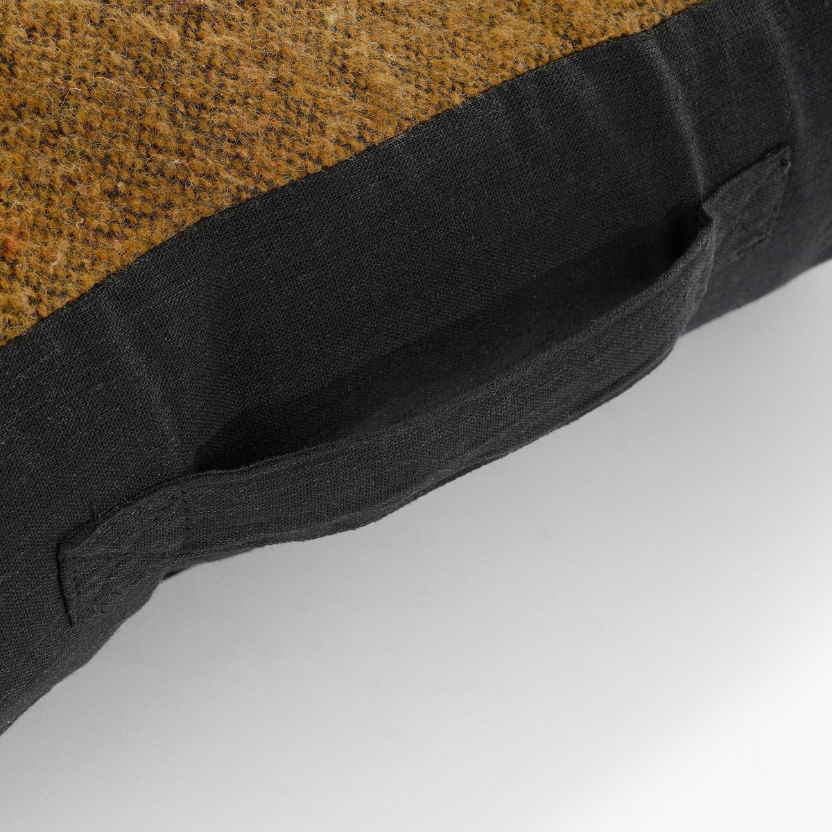 Coussin de sol en jacquard texturé CHRISSY marron, IN THE MOOD COLLECTION