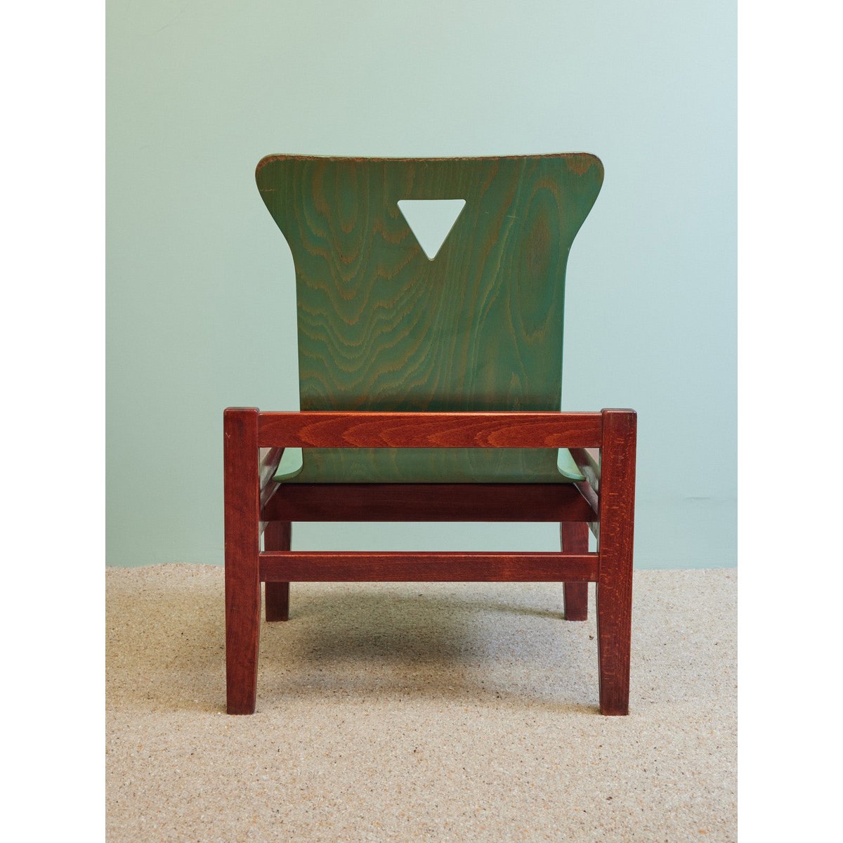 Paire de deux chaises en bois design Alma N°2024 - Bon état vert, DEBONGOUT