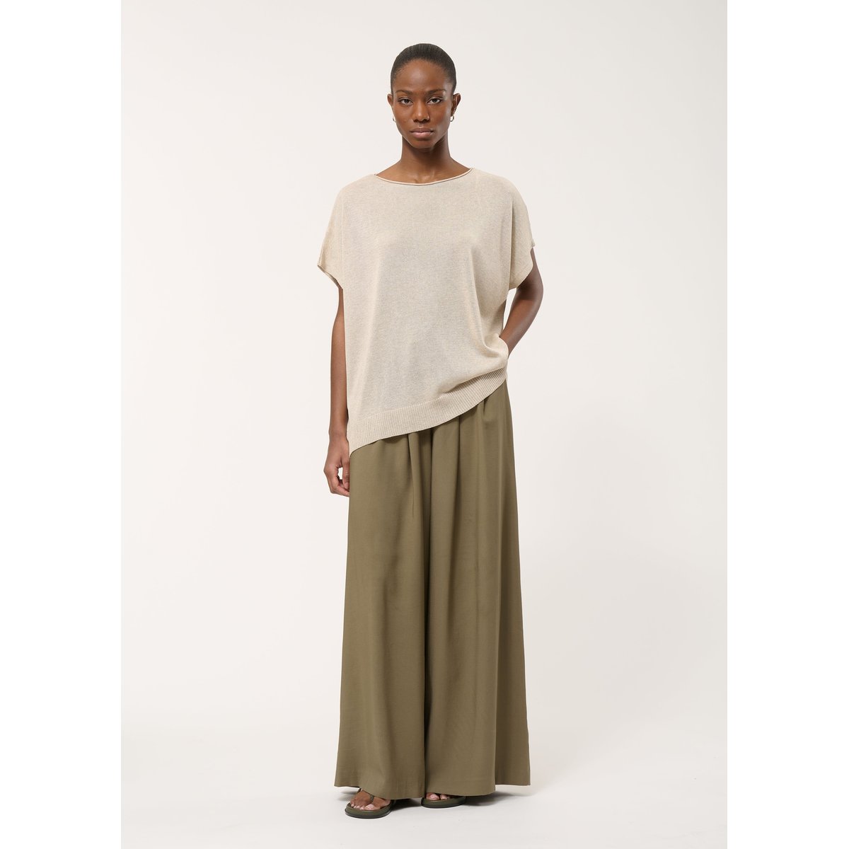 Pull oversize en maille fine beige, HUMILITY