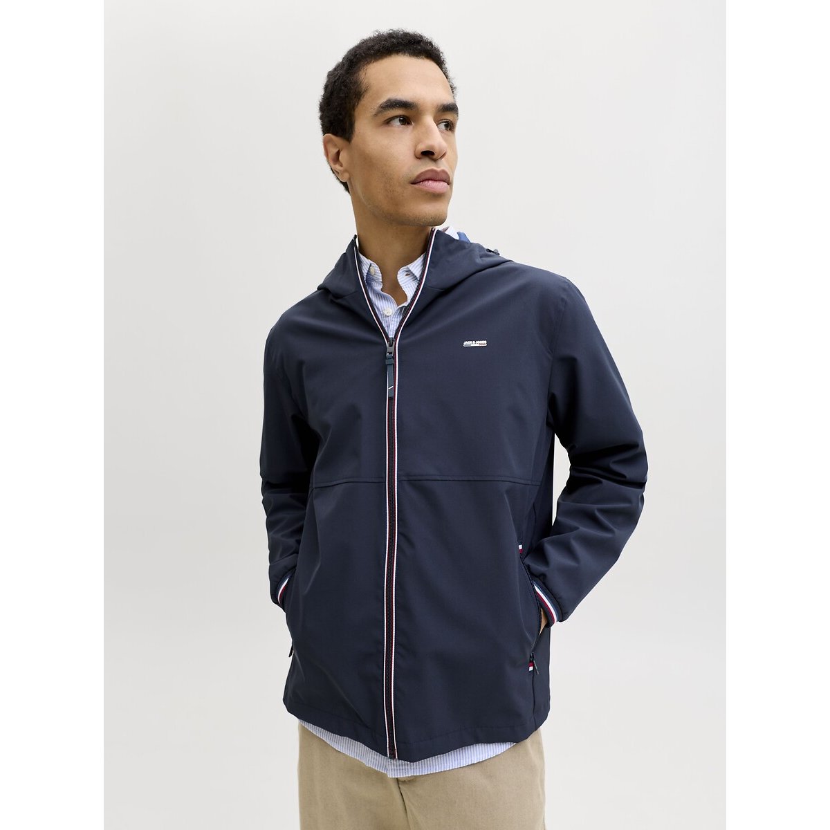 Coupe-vent à capuche bleu marine, JACK & JONES