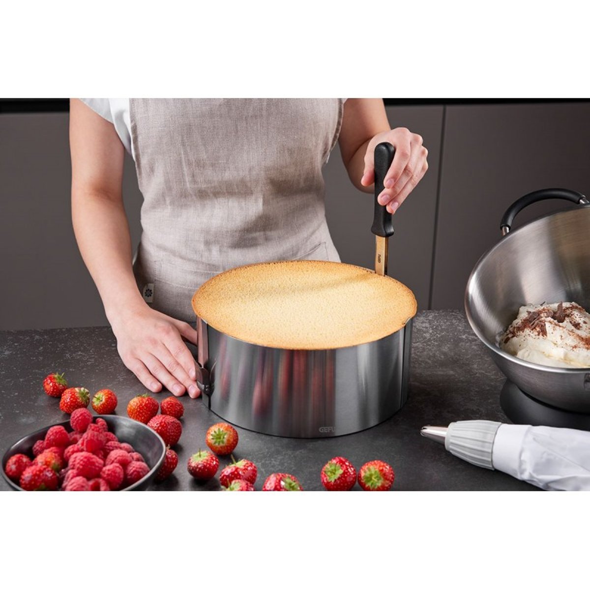 Couteau rond à gâteau TONDO couleur unique, GEFU