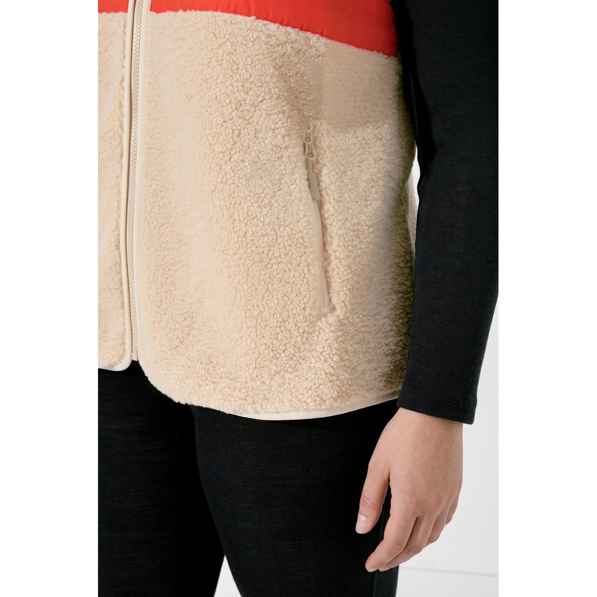 Gilet en polaire bouclée beige, ULLA POPKEN