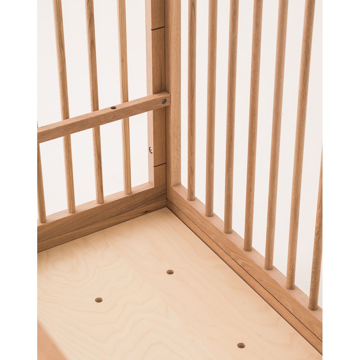 Lit bébé évolutif en chêne massif PURE bois clair, NOBODINOZ