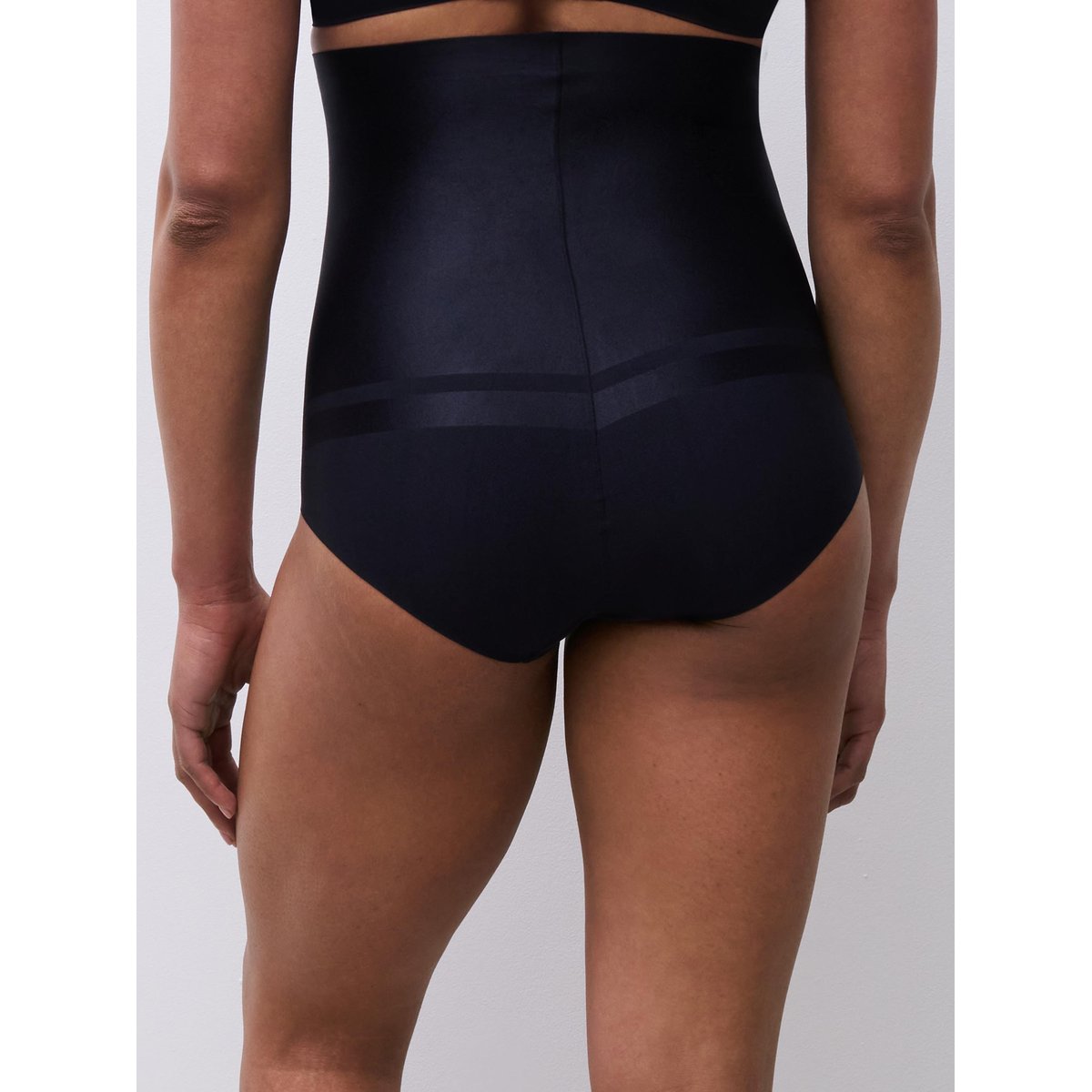 Culotte gainante taille très haute BRILLIANT SHAPING noir, CHANTELLE