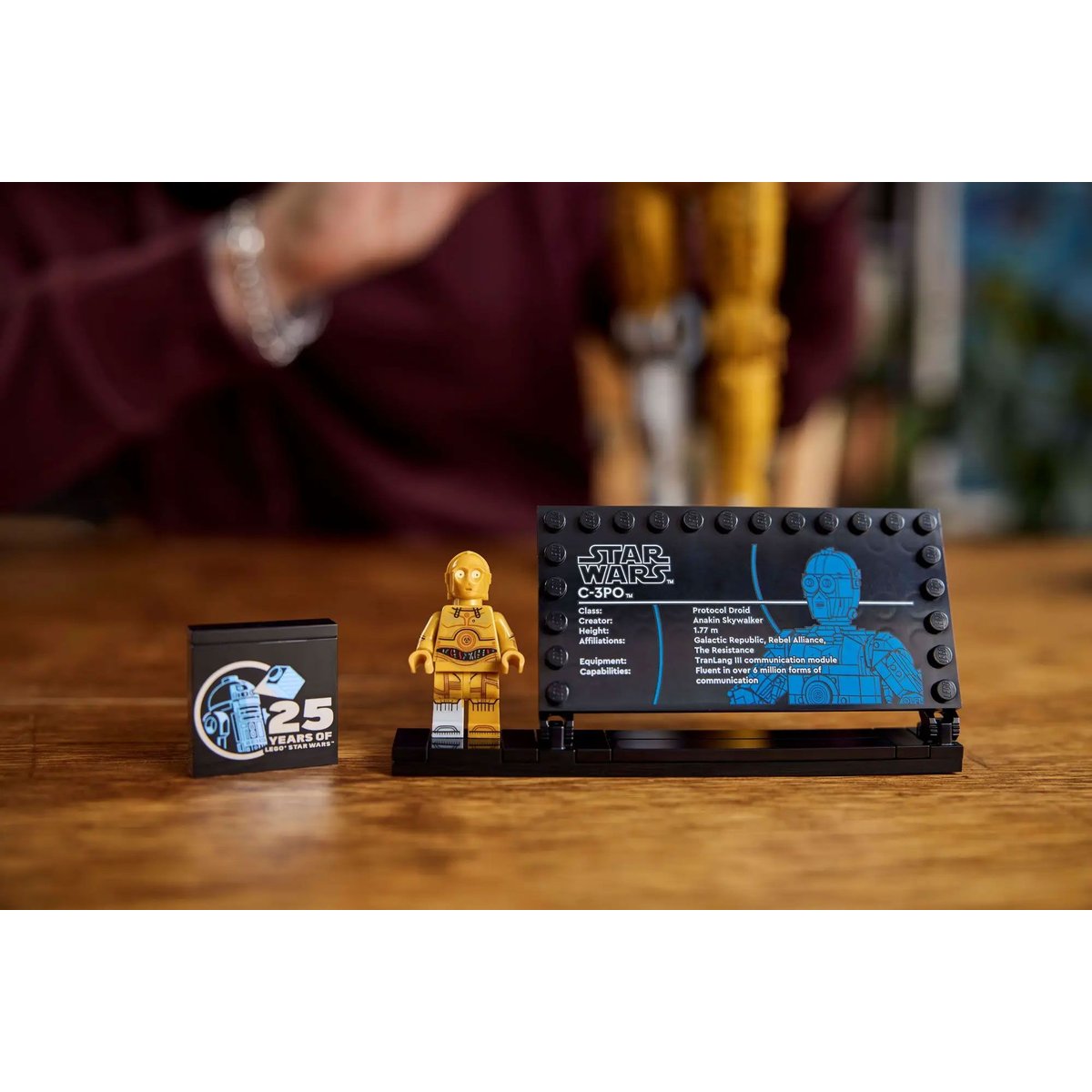 LEGO Star Wars - Figurine C-3PO à Construire - 75398 avec Support et Minifigurine multicolore, LEGO