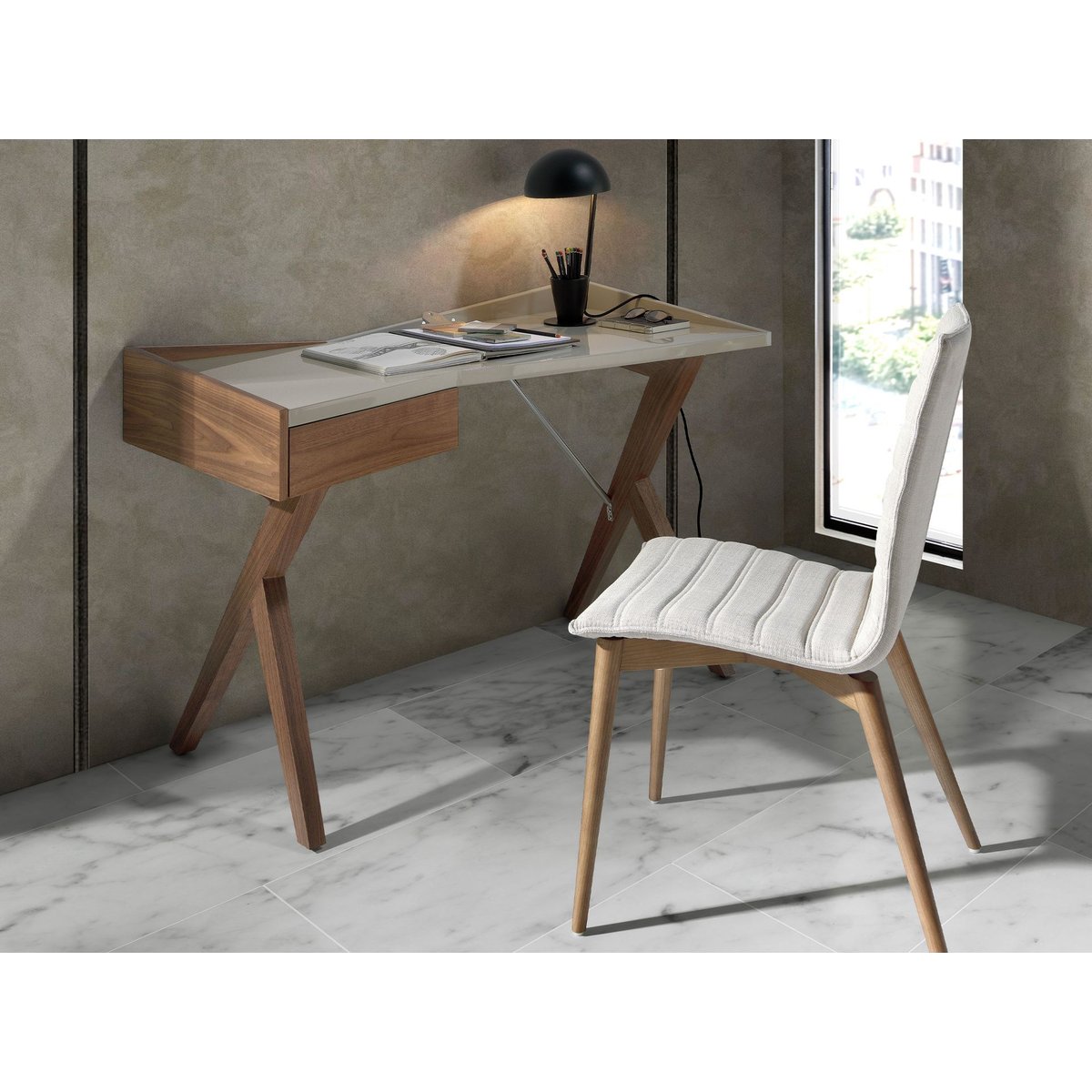 Bureau en noyer avec plateau en bois gris gris | noyer, ANGEL CERDA