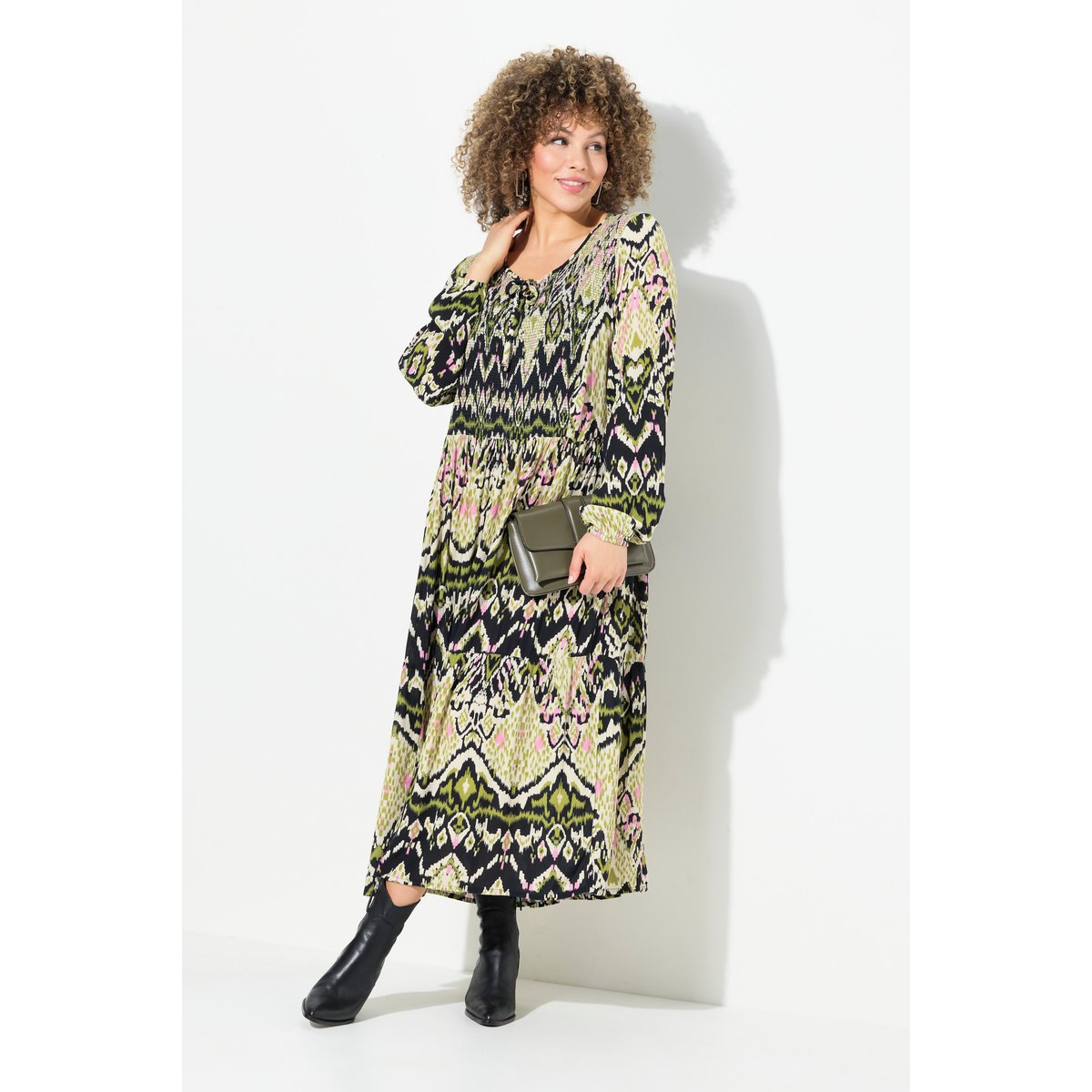 Robe midi smockée, ligne en A noir, ULLA POPKEN