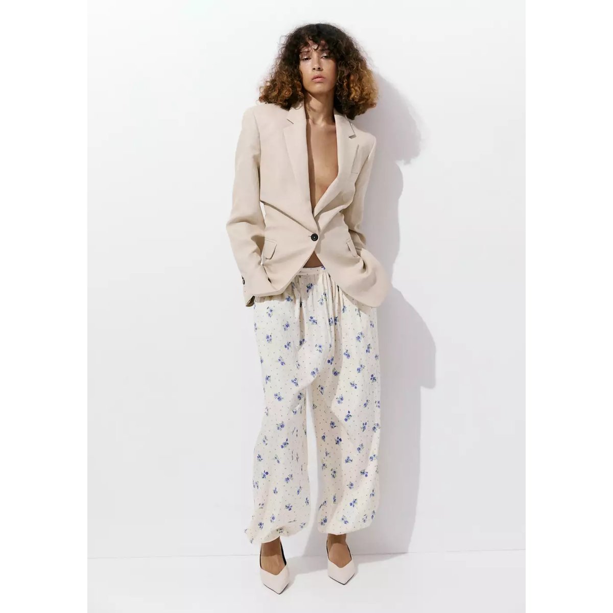 Pantalon bouffant imprimé à fleurs blanc, MANGO