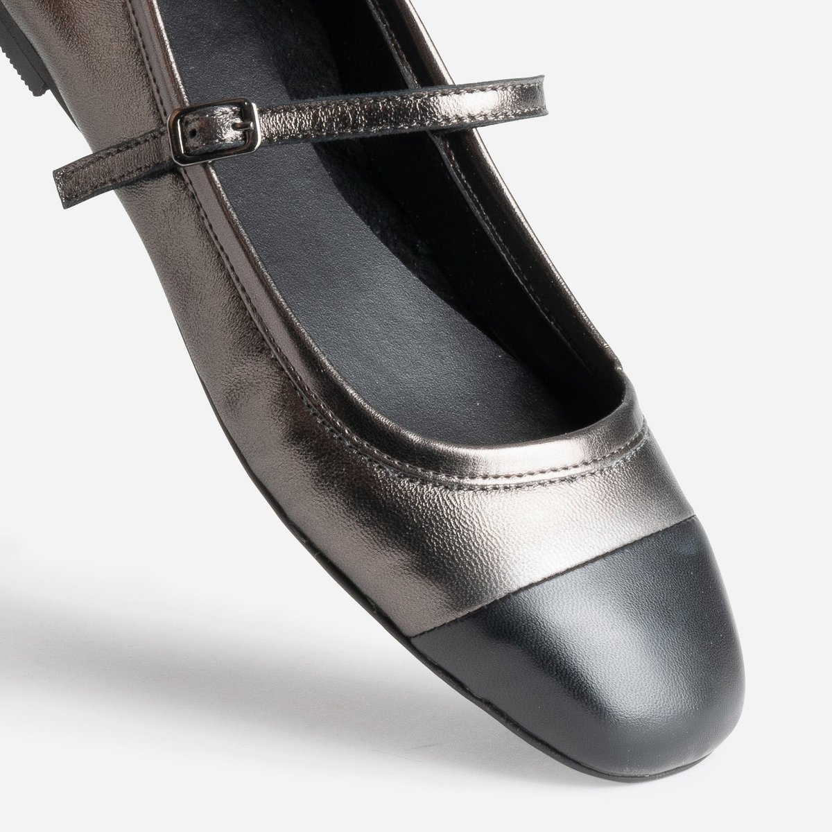Ballerine en cuir DOLLY noir/argent, ERAM