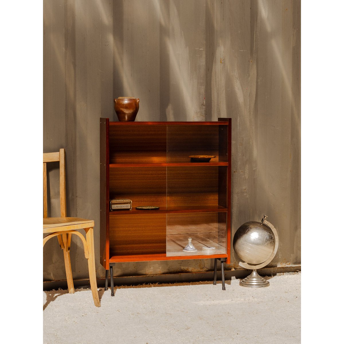 Vitrine en bois Victoria N°1317 - Bon état bois foncé, DEBONGOUT