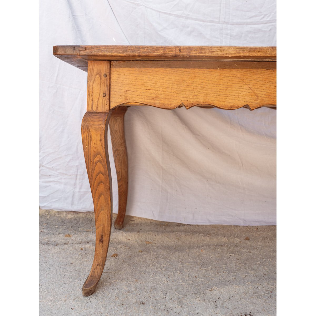 Table à manger en bois pour 8 convives Romy N°1460 - Bon état bois foncé, DEBONGOUT