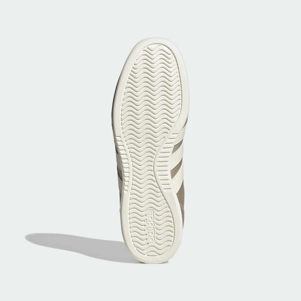 Chaussure Barreda Lo Chaussure Barreda Lo cyber metallic / off white / beige, ADIDAS SPORTSWEAR