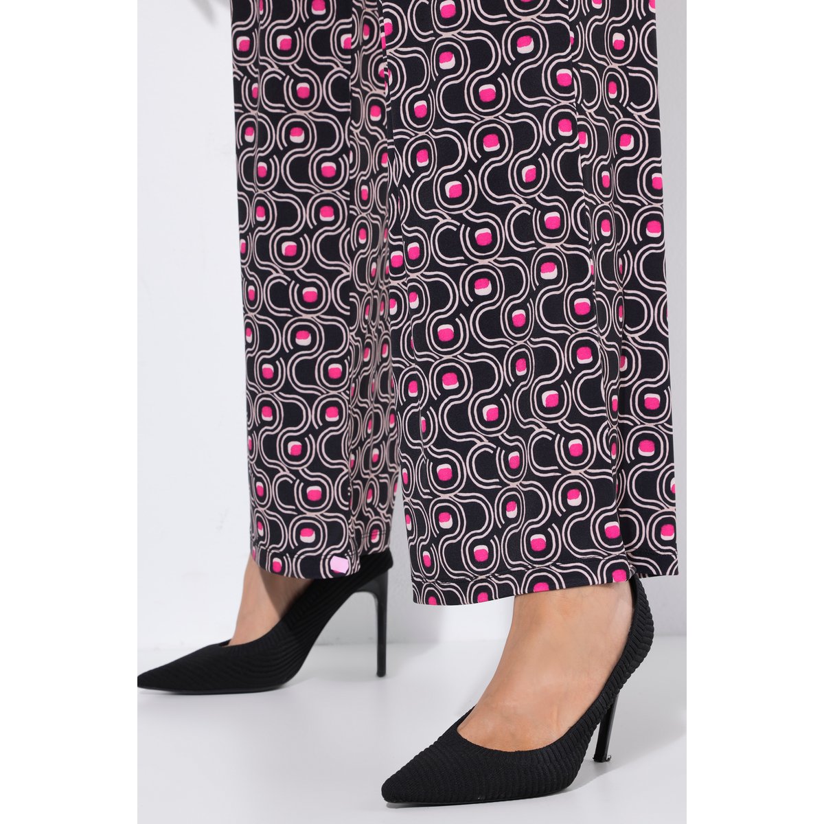 Pantalon en jersey dans un imprimé graphique noir, ULLA POPKEN