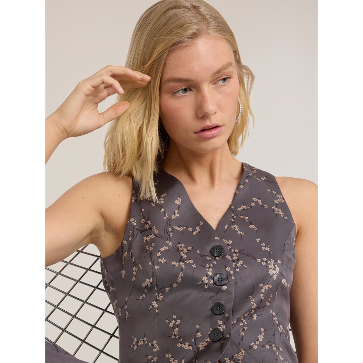 Gilet à imprimé fleuri gris, MOTIVI