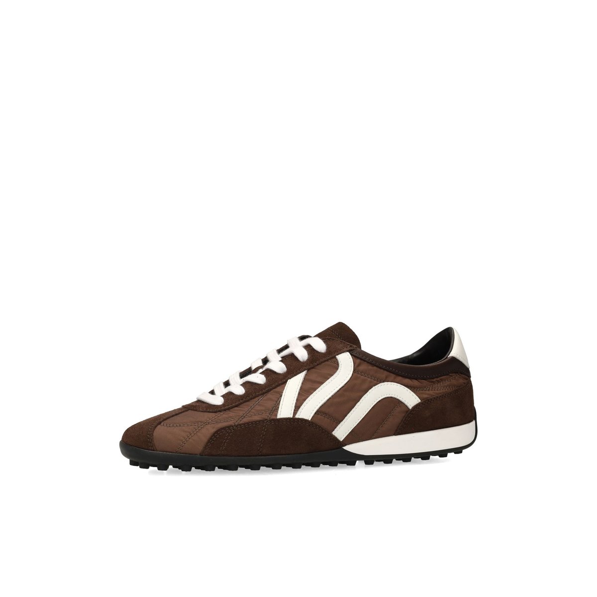 Baskets en daim marron, SACHA