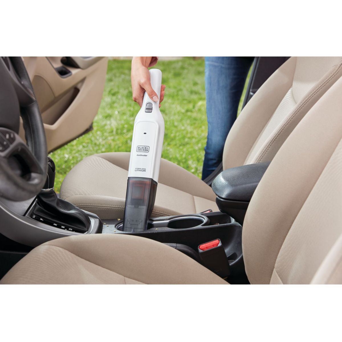 Aspirateur main HLVC315B11-QW couleur unique, BLACK & DECKER