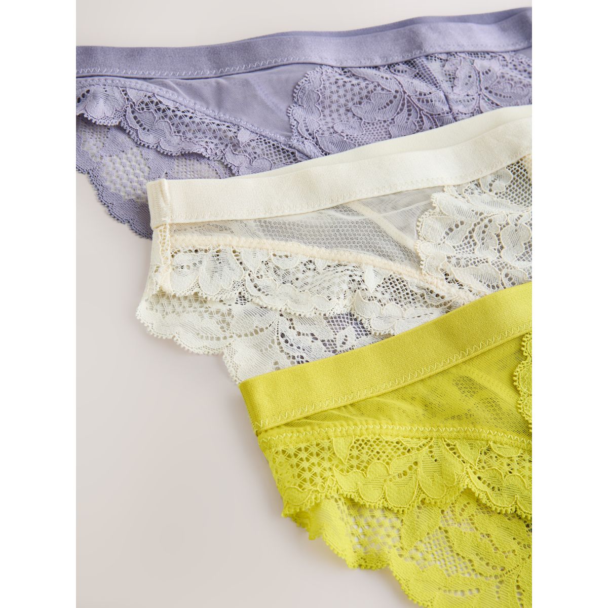 Culotte en dentelle, lot de 3 crème/lilas/vert, NEXT