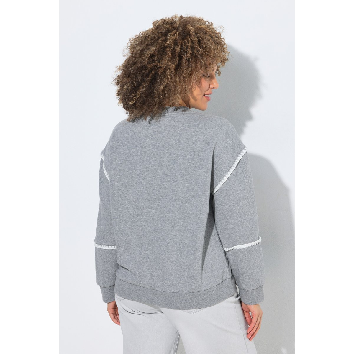 Sweat-shirt avec détails en crochet gris chiné, ULLA POPKEN