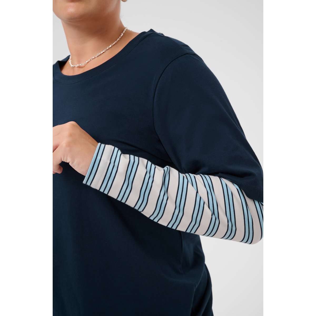 T-shirt à manches longues bleu midnight/blue stripe, KAFFE CURVE