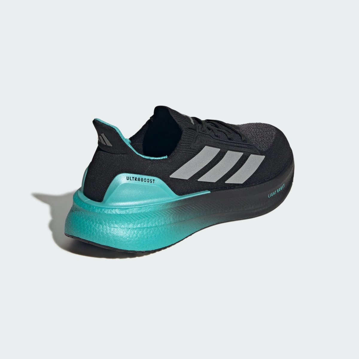 Chaussure Ultraboost 5 Mercedes Amg Petronas F1 Team Chaussure Ultraboost 5 Mercedes Amg Petronas F1 Team core black / silver metallic / semi mint rush, adidas Performance