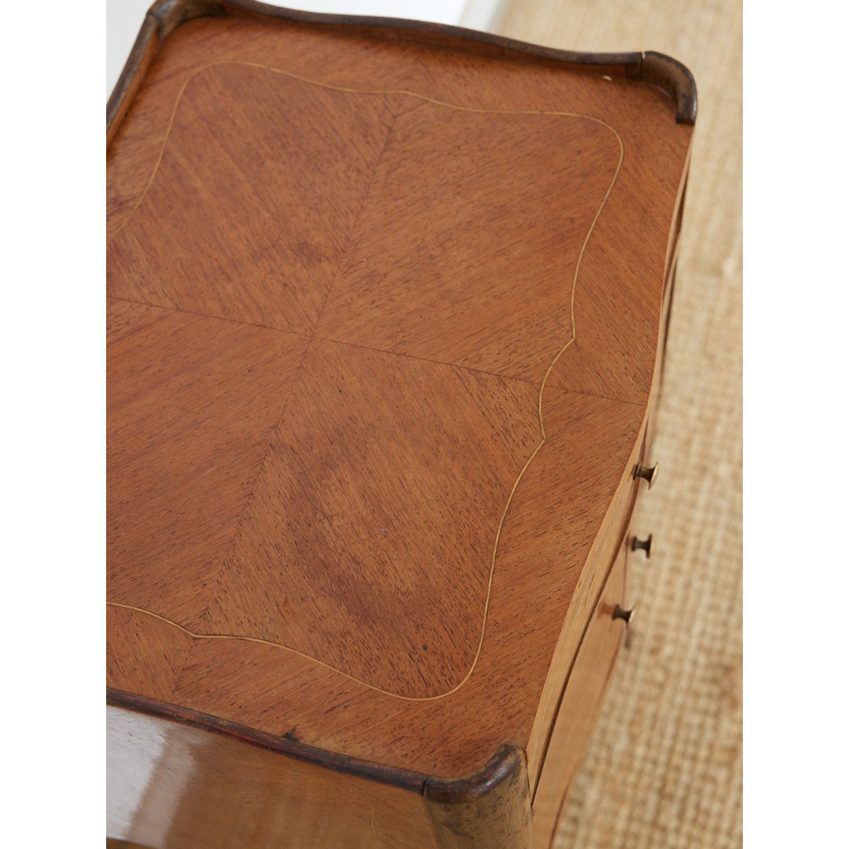 Table de chevet en bois Odile N°1623 - Bon état bois clair, DEBONGOUT