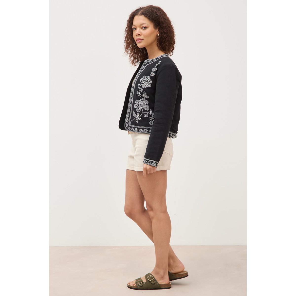 Veste en coton avec broderie noir, BONOBO