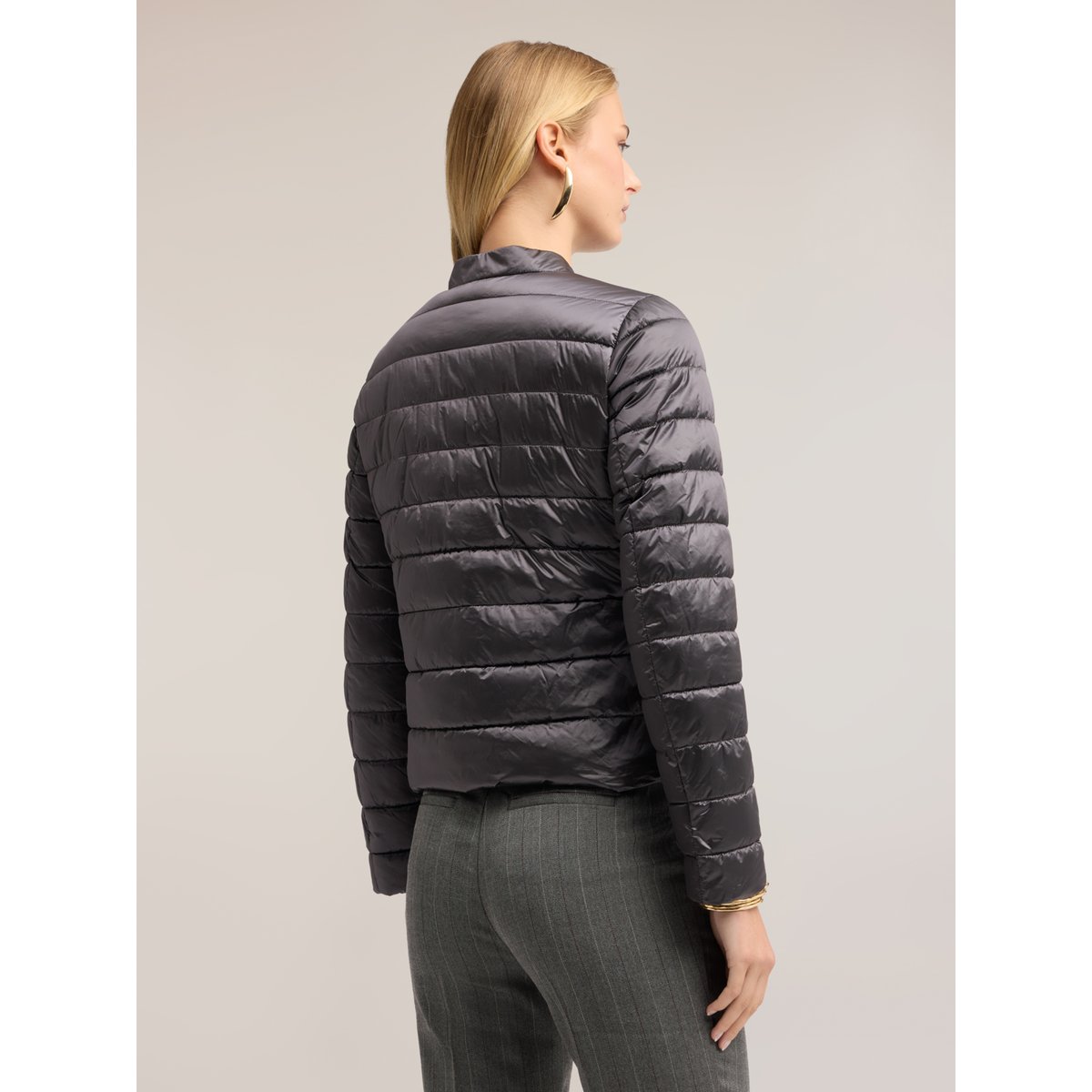 Veste matelassée légère courte avec col montant gris, MOTIVI