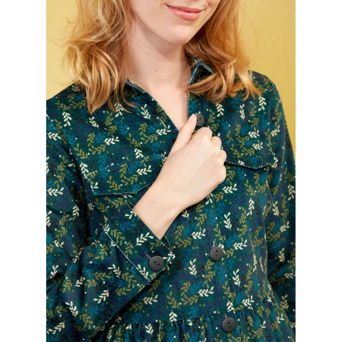 Robe chemisier velours stretch imprimée VERA vert sapin, LA FIANCÉE