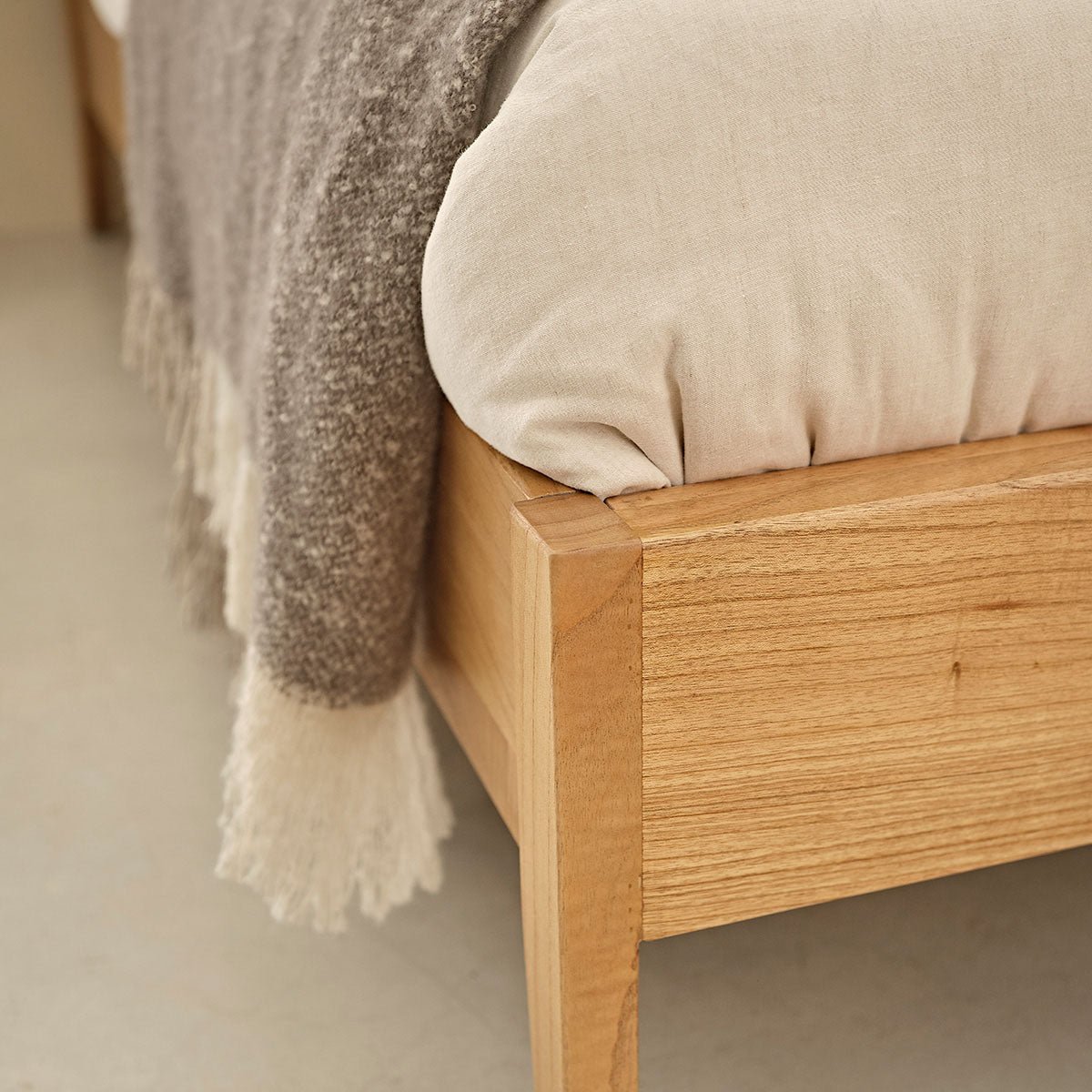 Lit en bois mindi massif 160 cm avec sommier PIA naturel, BERAH GETAH