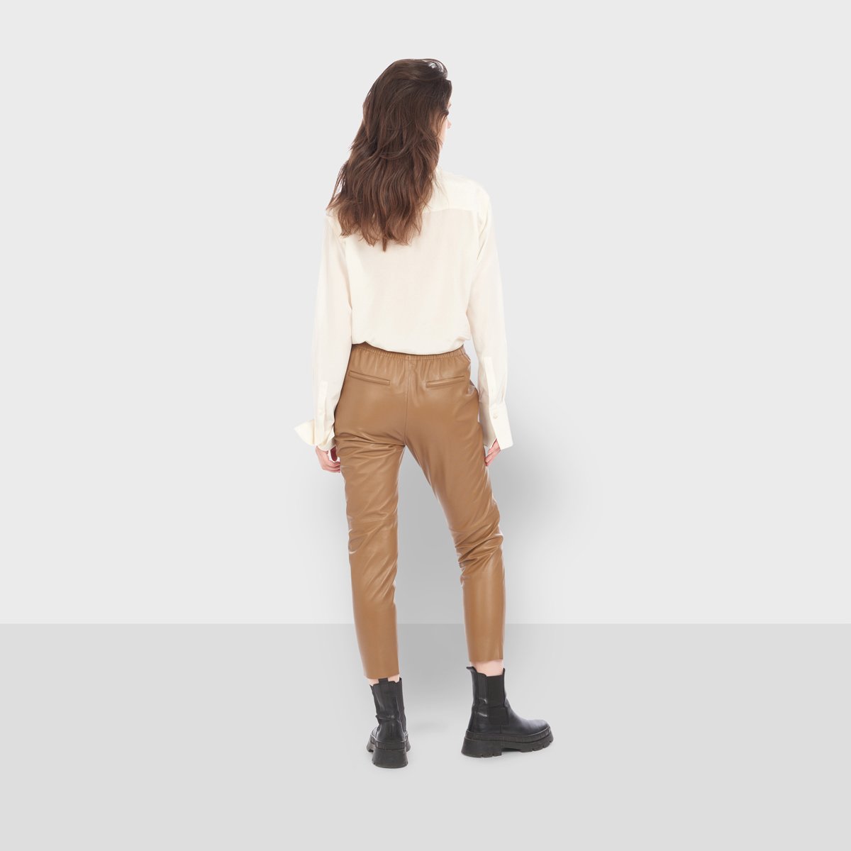 Pantalon en cuir à taille élastiquée GIFT café, OAKWOOD