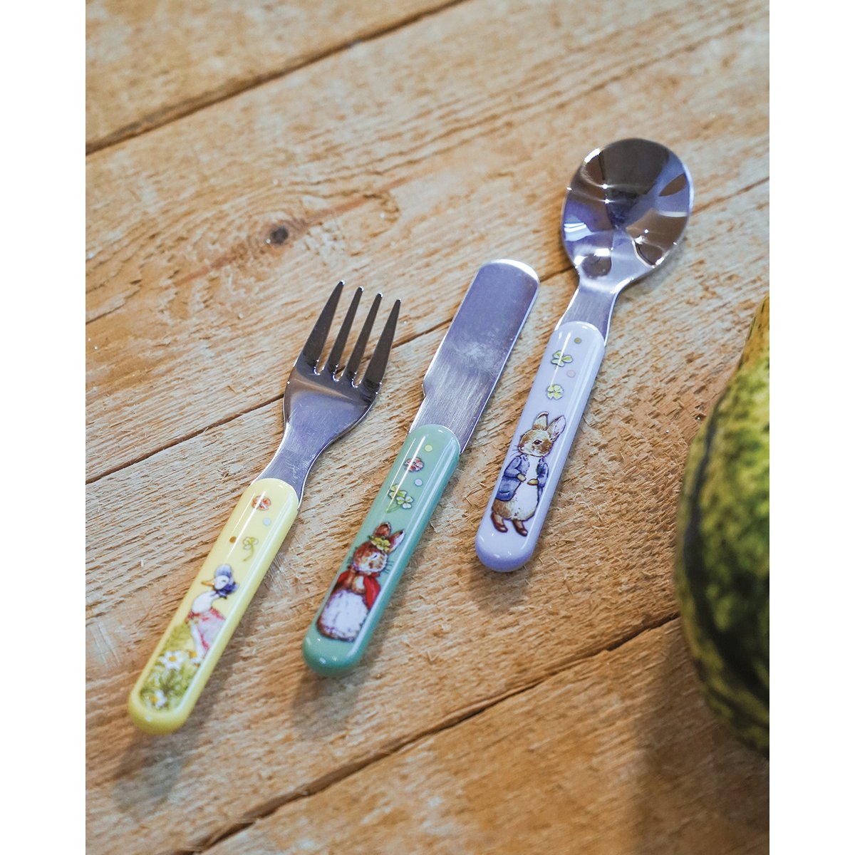 Set de 3 couverts PIERRE LAPIN bleu, jaune, vert., PETIT JOUR