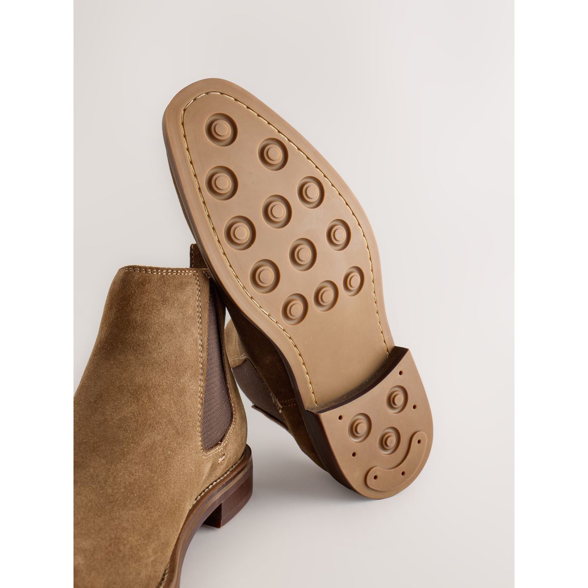 Bottines chelsea en daim marron fauve, NEXT