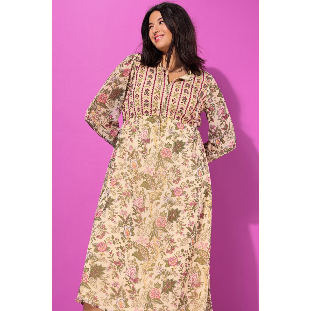 Robe maxi, coupe évasée vert tilleul, STUDIO UNTOLD