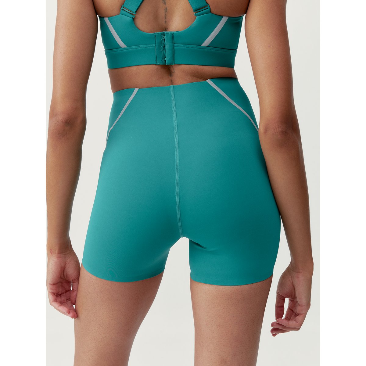 Short Moulant de Sport Performance LUNA vert bleuâtre, BORN