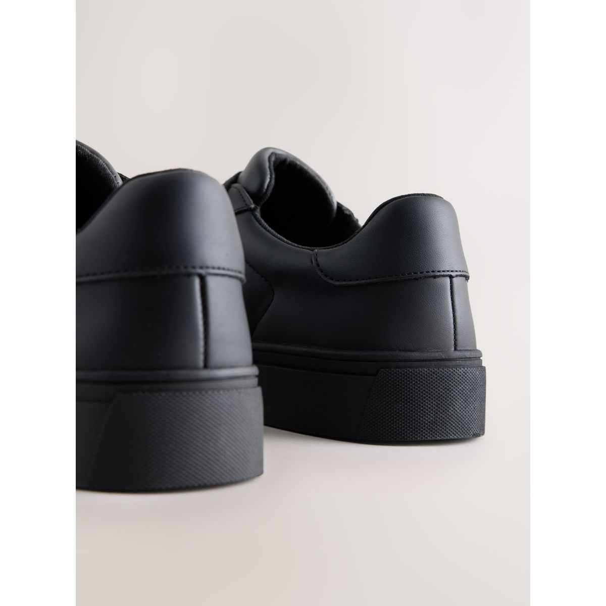 Baskets chic et décontractées longline noir, NEXT