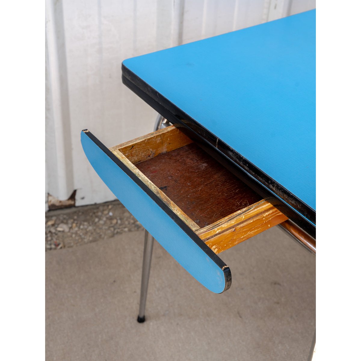 Ensemble de table et chaises en formica bleu et blanc Ange N°26 - Bon état bleu, DEBONGOUT