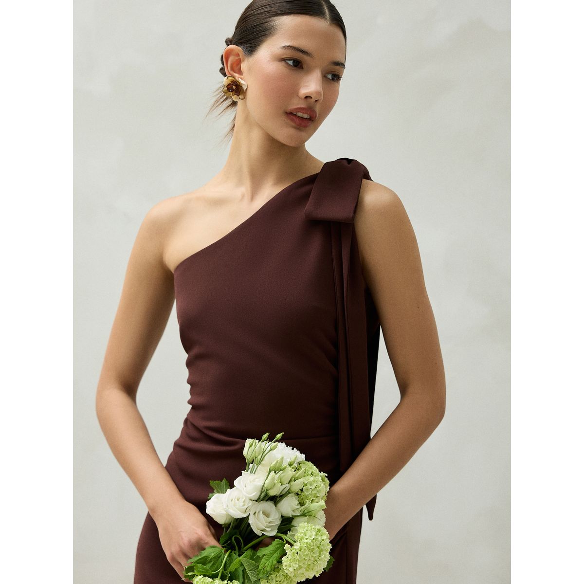 Robe demoiselle d’honneur asymétrique à nœud marron chocolat, NEXT